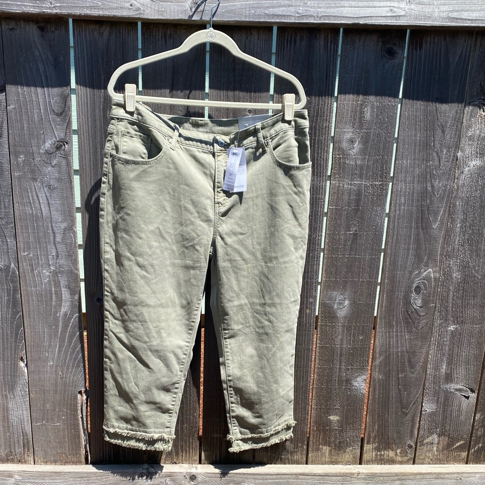 Chico’s So Slimming NWT Girlfriend slim leg crop jeans fringed hem 3P 16p